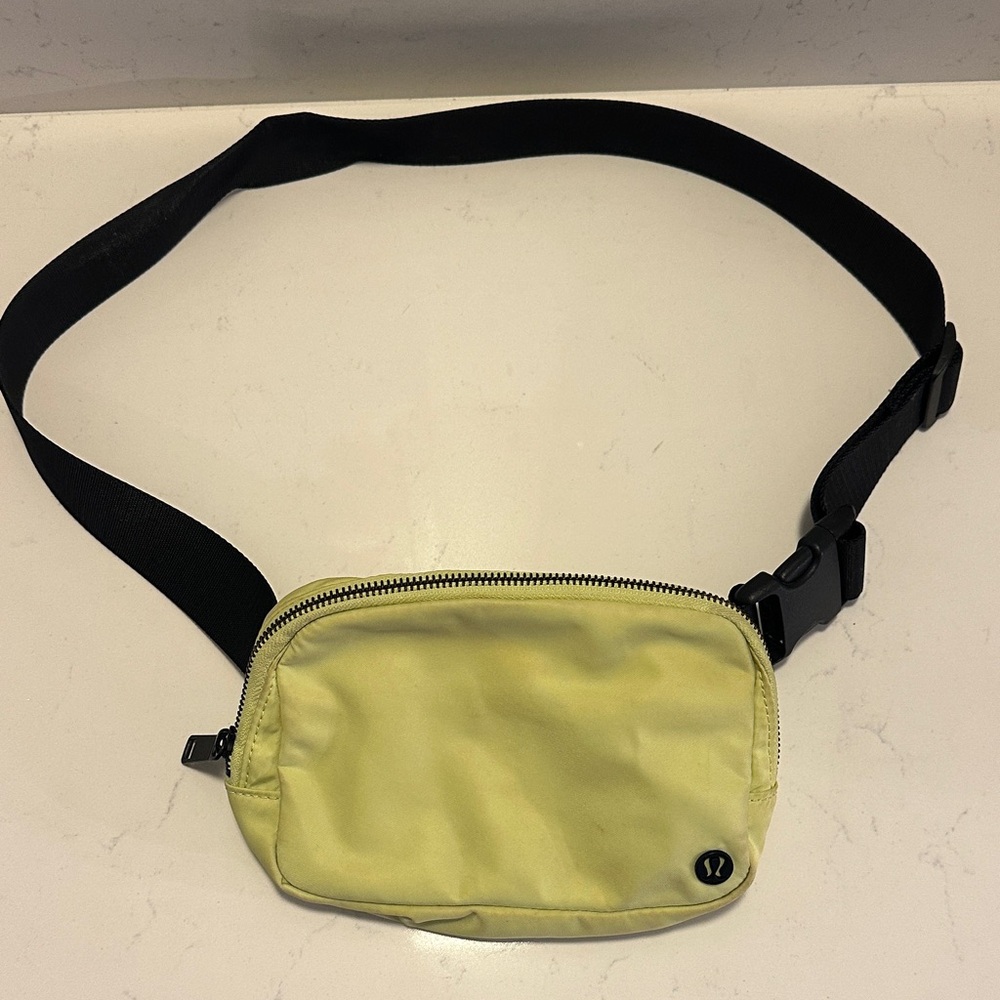 Lululemon Athletica Green Belt Bag